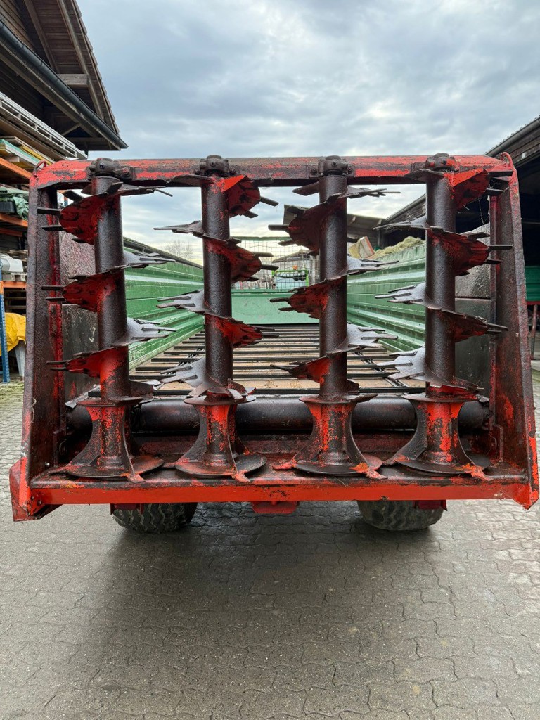 4ed9fd95-4b04-47c6-8ee4-98e87a437ce9-WhatsApp Image 2025-12-16 at 18.55.16 (2).jpg