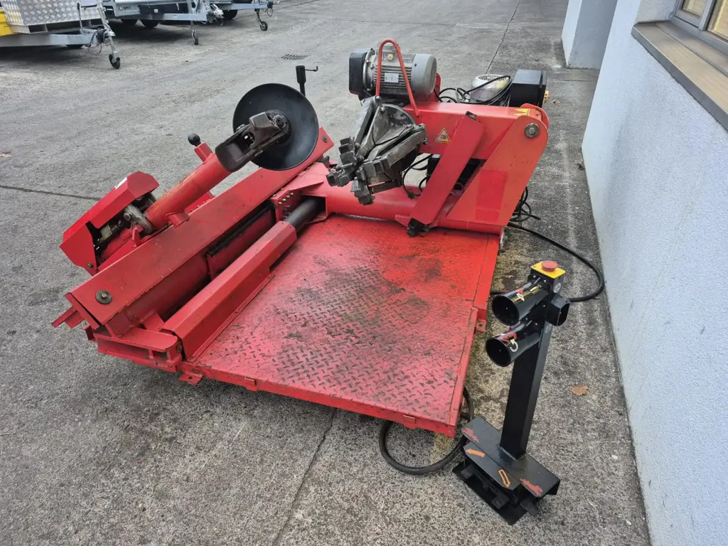 7587370a-f1b8-4eaa-bac8-2718fbb2a9ce-Reifenmontiermaschine Sice 550 LMB Maschinen GmbH 2.jpg