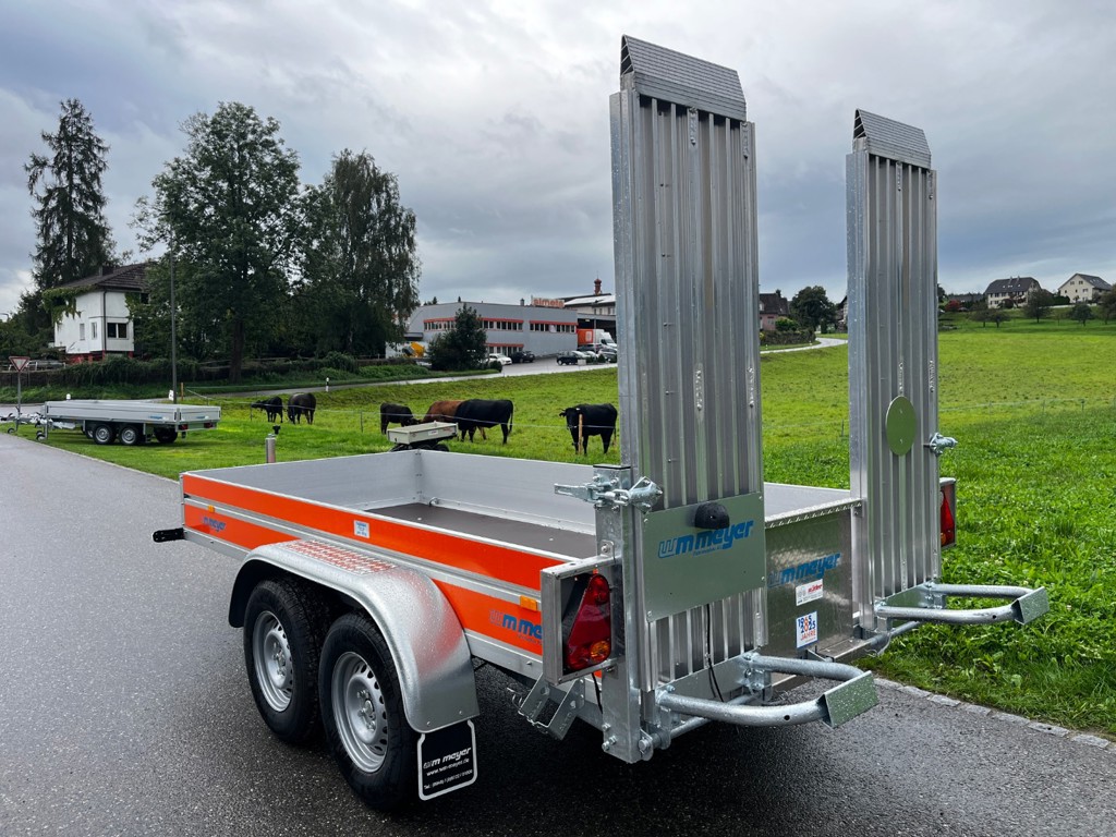 13a84d20-9bf0-4c1c-8f1e-b2e9516cd383-35537 WM Meyer AG Anhänger Auto MB 3535-151 Alu (2).jpg