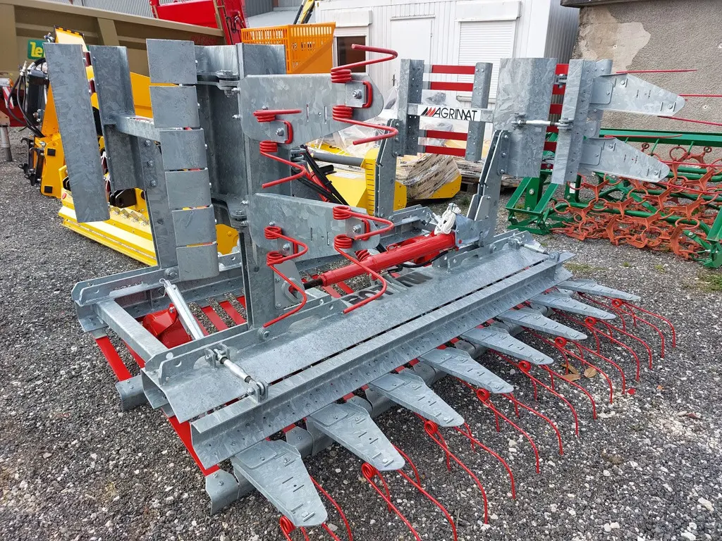 3e4f46ed-641f-46e3-a970-cb40937d5917-Bottin EB 360 (12).jpg