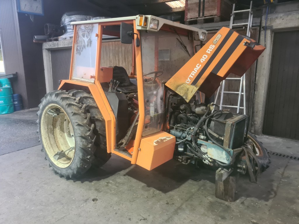 f029a0f8-ef24-4520-8694-9610fc95b4c4-Polytrac 40 RS 4.jpg