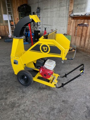 Holzhäckler / Holzschreder