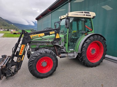Traktor Fendt 208 S