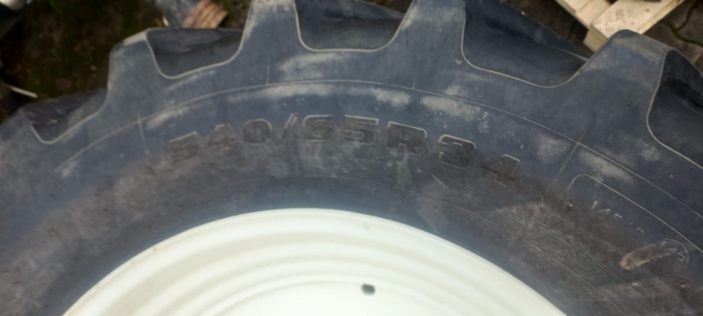 e7f76a88-465d-49b4-ae23-916a68d2e560-