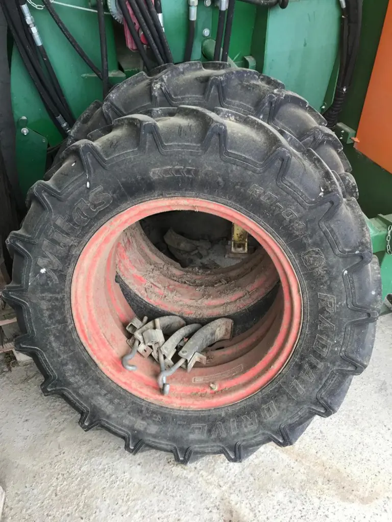 Roues jumelées 280/85 R24