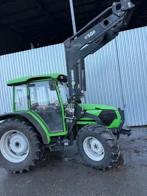 Deutz-Fahr Agroplus 60 4WD mit Frontlader