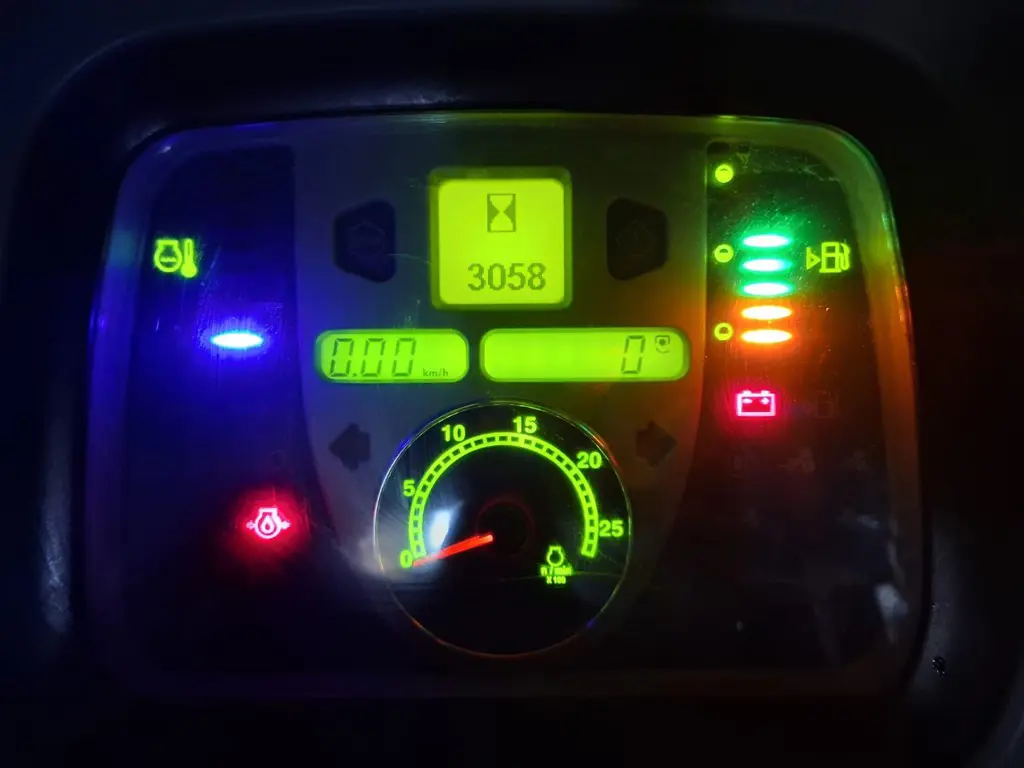 c2ac6e68-f737-4ac7-a5a3-df5c465798a9-6ec048c7-c320-4568-bb2f-5a3e2c82a44f.jpg