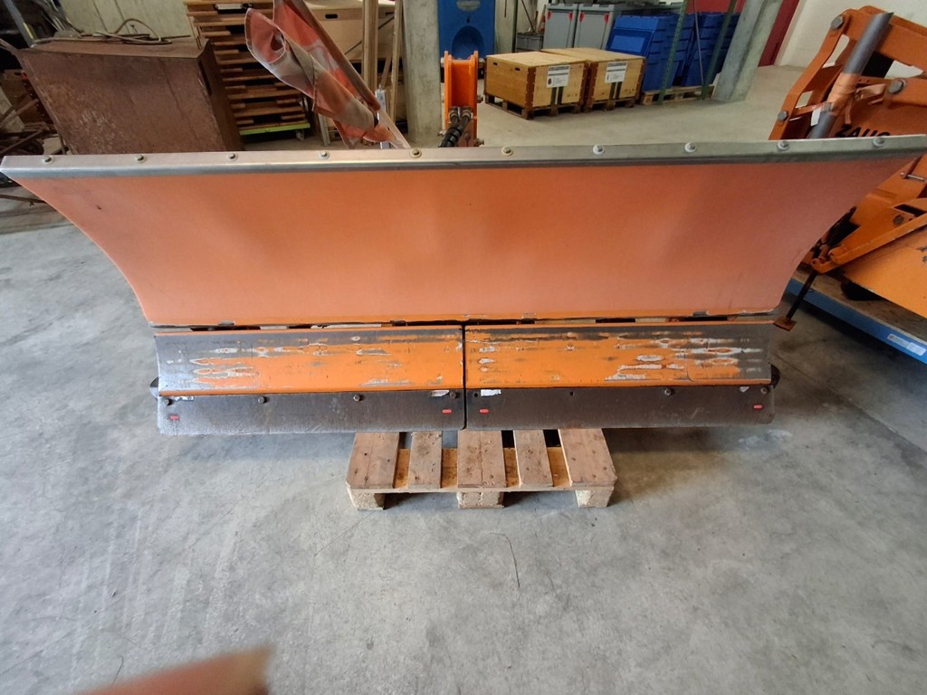 e0531a30-27b9-46aa-95ee-4d458e882c23-e6345a62-29a0-4117-af6e-cbaaed9a3ee8.jpg