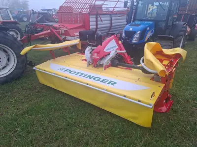 Pöttinger Frontmähwerk Novacat F3100 Ausstellmodell