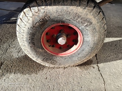 a vendre deux roues 9.00-13