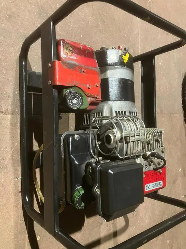 76704fb9-980a-4a91-83f7-efca2e27a252-Generator Briggs 2.jpg