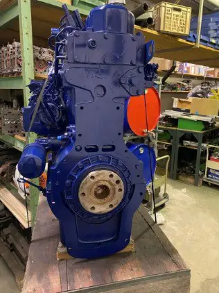 992ebc9d-34fb-4292-bf9b-2bbc3105a52a-perkins-motor-d3152-revidiert-im-austausch (1).jpg
