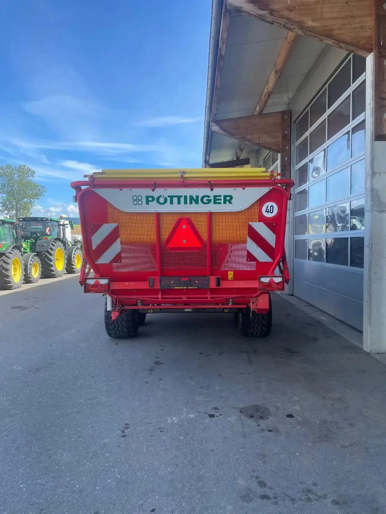 fbe4a048-43b6-47de-a8e8-f7c7e5eac7e8-WhatsApp Image 2025-09-08 à 14.jpg