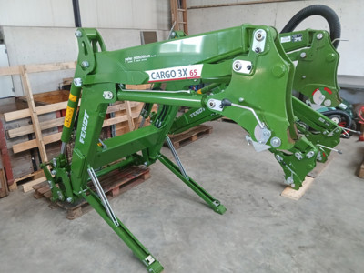Frontlader Fendt 3X65