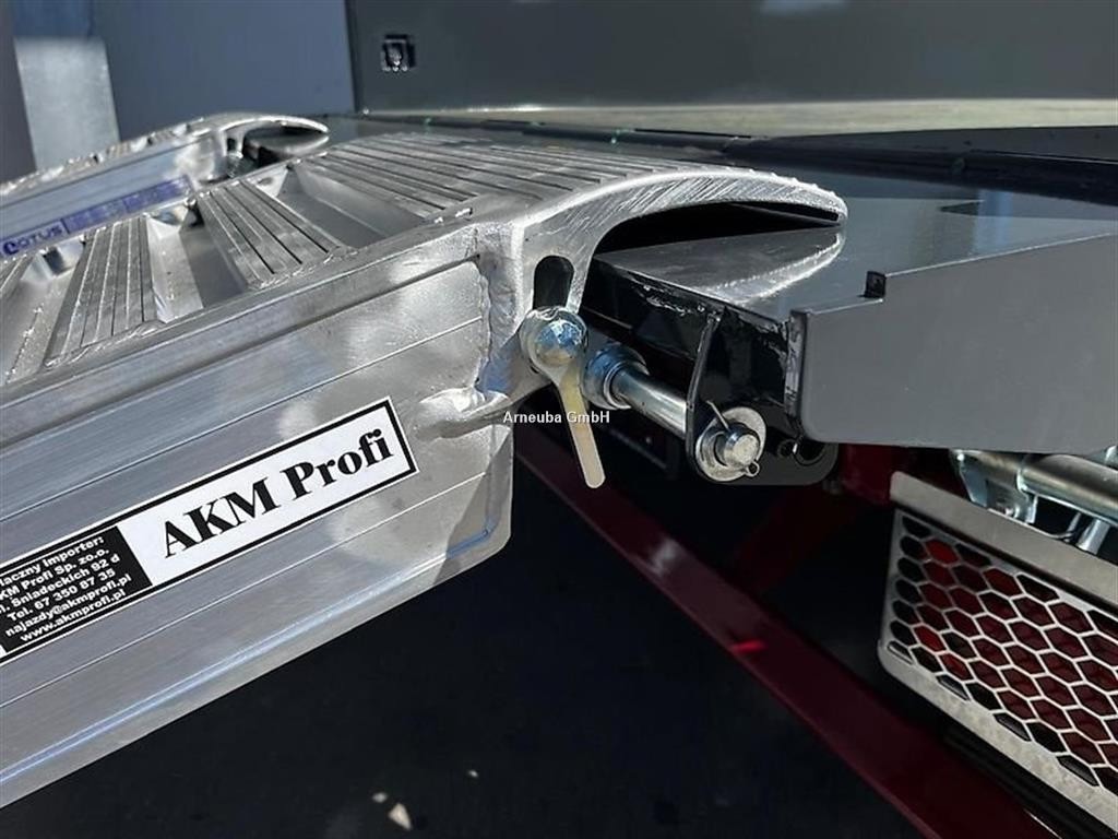 3fb051d1-e20b-46e6-a91d-d09df67500d3-hls tech7.png