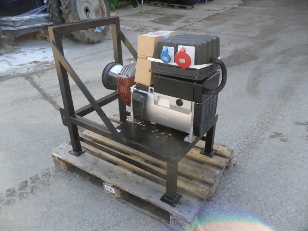 b600d175-7d92-45da-bf29-2c288db0cffd-Gareni Génératrice 3PMS2215 (4).jpg