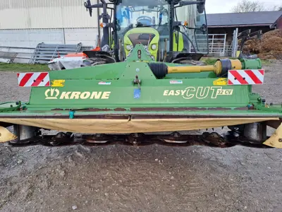 Faucheuse frontale KRONE Easy Cut 32 CV
