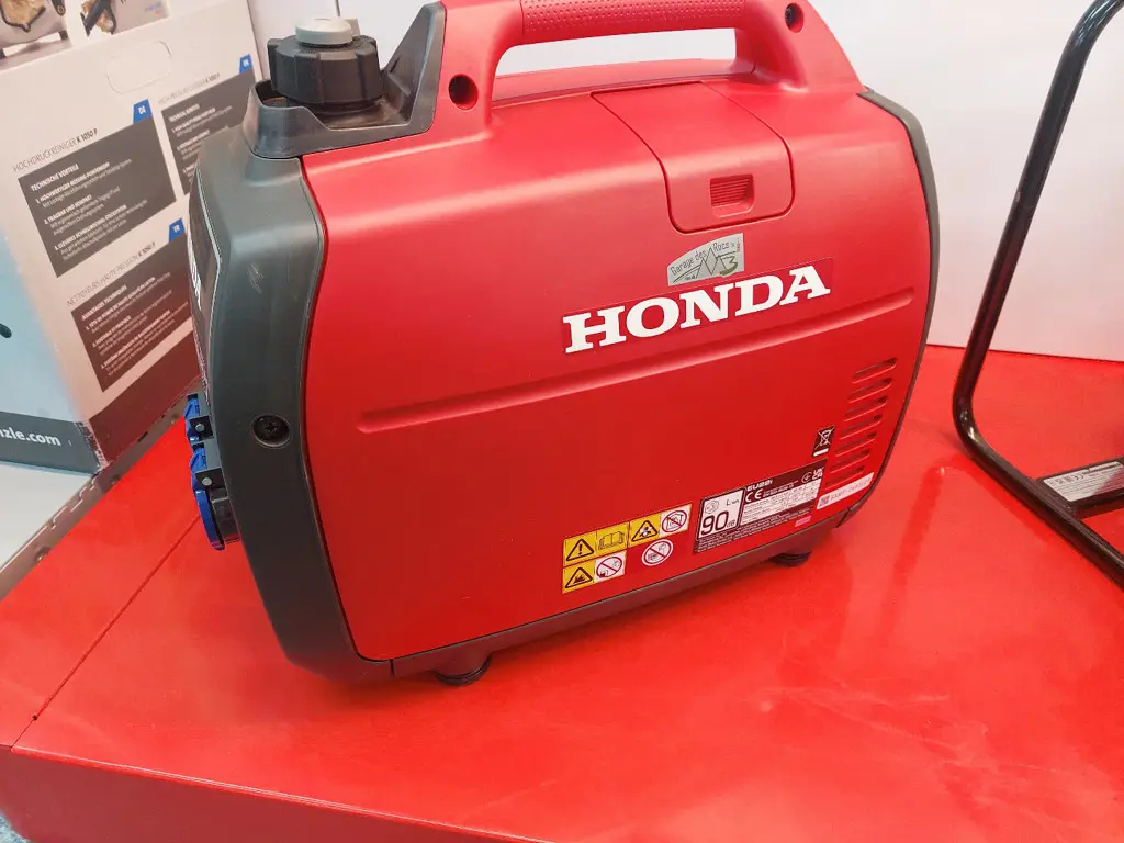 2d6b43ad-90f8-49cb-a9c7-28d99f4f7541-Honda EU 22i (3).jpg