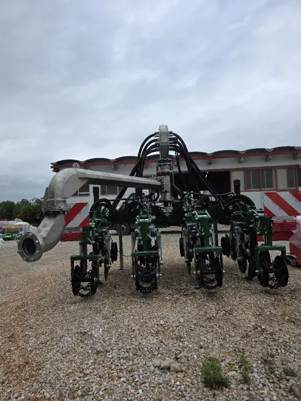M.O.M Strip-Till mit Gülleinjektion oder Dünger