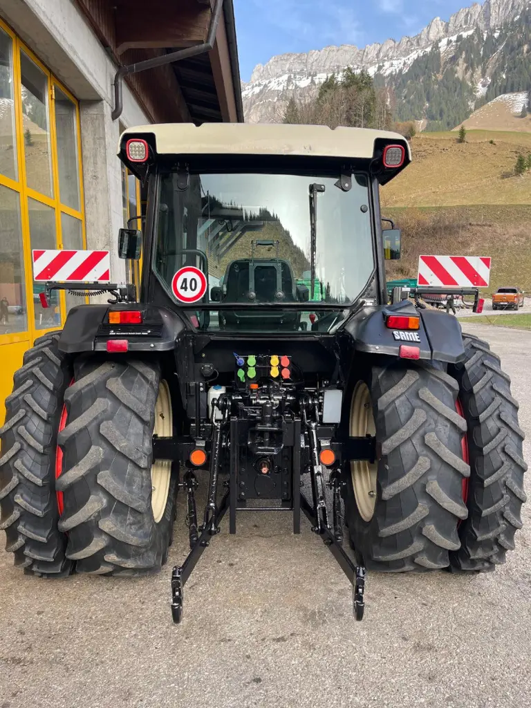 4f8fcd7f-ba5f-4e80-81be-1371499d677f-WhatsApp Image 2026-03-17 at 10.31.50 (6).jpg