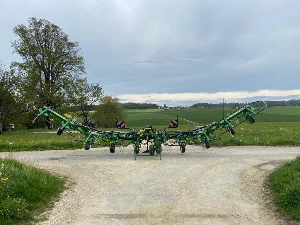 d7f15992-b5ca-40d5-952e-9bca4cb3c0cc-Krone Vendro 1020 (3).jpg