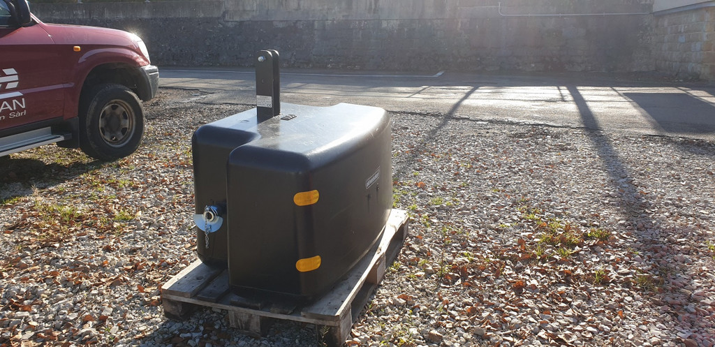 451b96ca-eb0d-4fad-a4b3-991b76996074-Düvelsdorf contre-poids 1050 (6).jpg