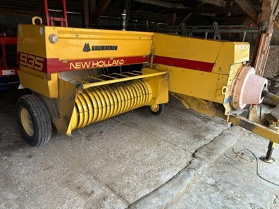Quaderballenpresse NEW HOLLAND 935