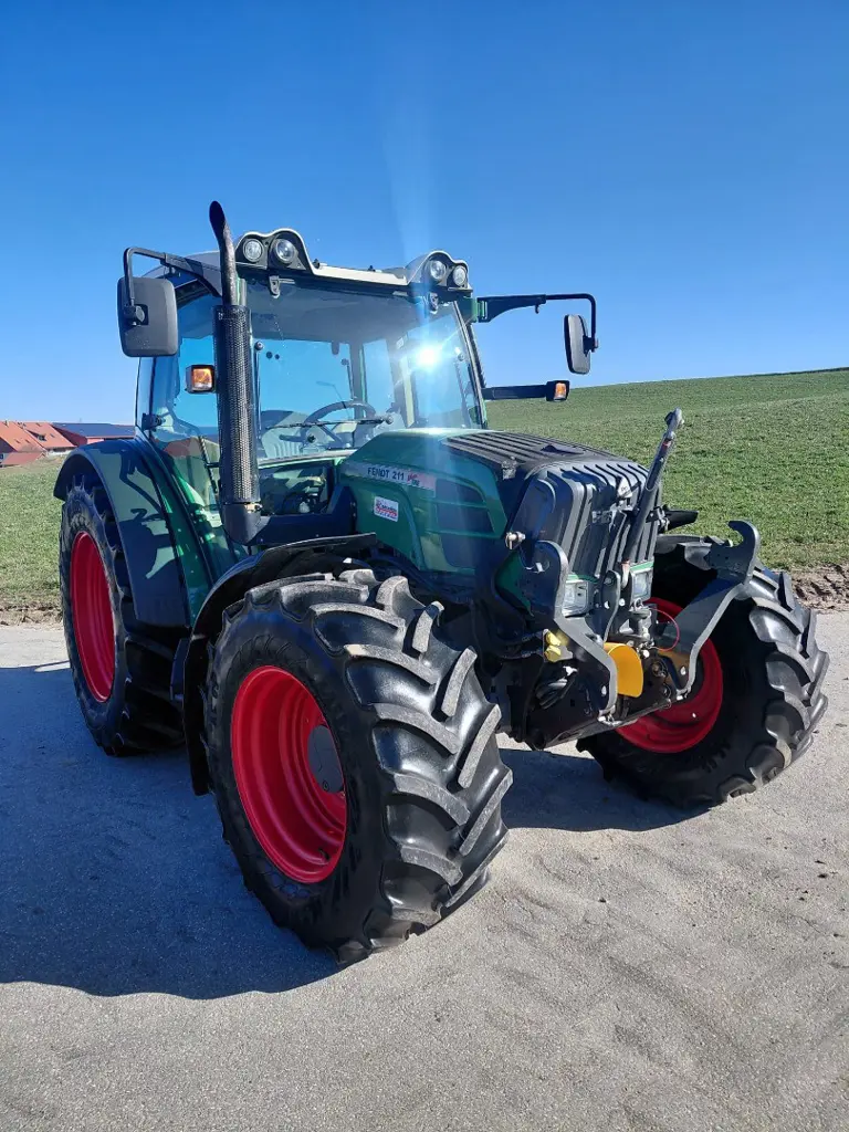 Fendt 211 Vario