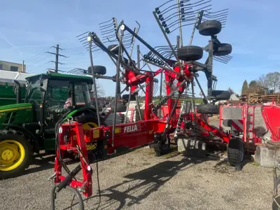 Fella Juras 671 - Ausstellungsmaschine