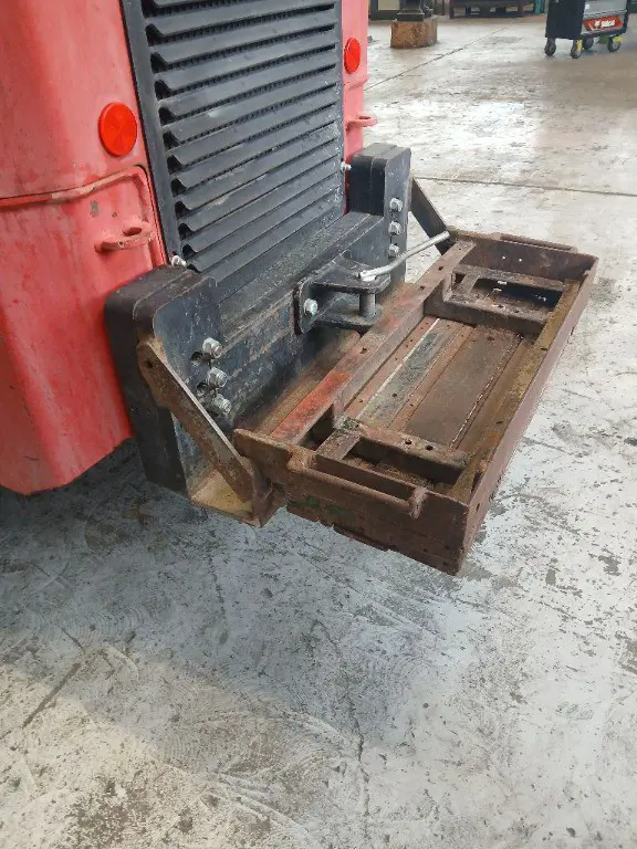 4f871a72-ef82-4374-afcd-9e52669a876e-Halter an Heckgewicht.jpg