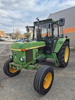 Traktor John Deere 3130 6 Zylinder