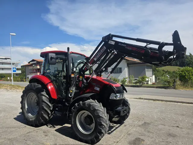 f35bda47-263d-450f-916e-d04f94ca503a-case farmall.jpg