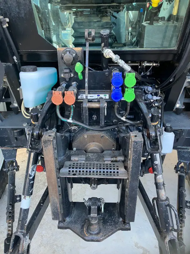 250be3eb-1856-4841-a38f-11d1d710172c-New Holland T 5060 3.jpg