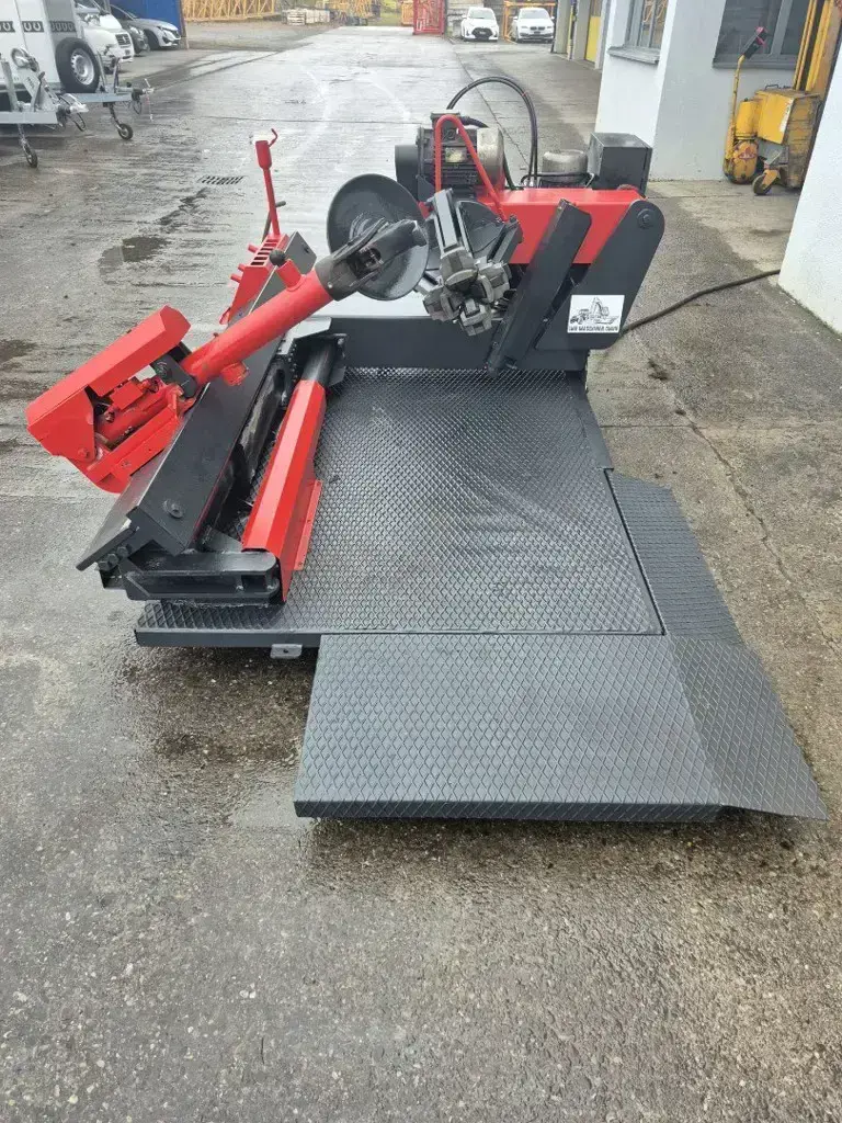 2c370dd9-8662-45b4-9b1d-ca310024a41f-Reifenmontiermaschine Sice 560 LMB Maschinen GmbH 3.jpg
