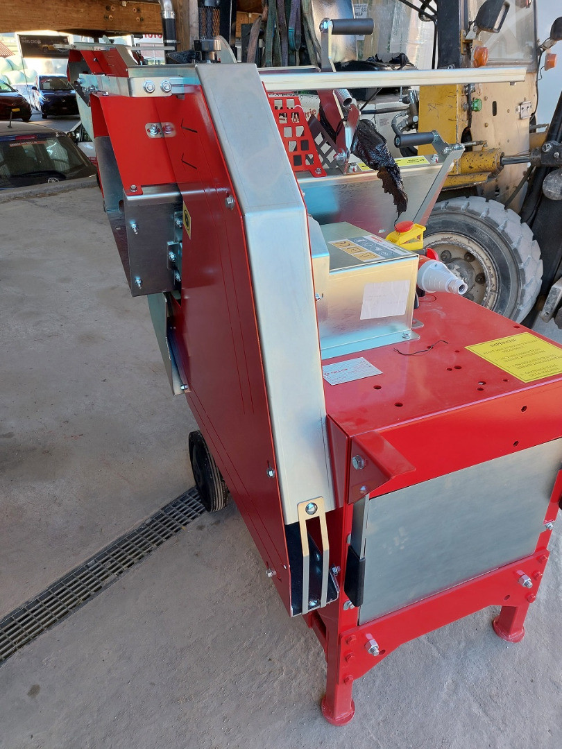 6f4615b7-b99f-432c-a4d2-f4bcb8a35baa-Collino scie (3).jpg