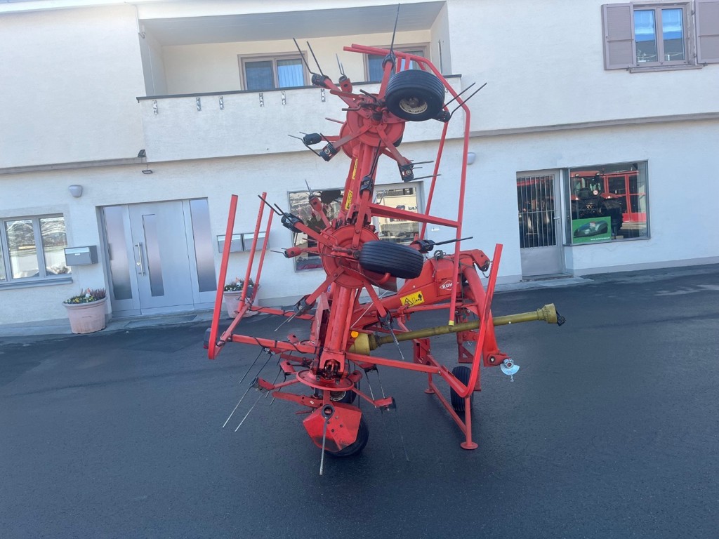 803b7f78-f209-4995-9a4c-47e66f305280-Kuhn GF 5801 MH Dieziker Bruno 4.jpg