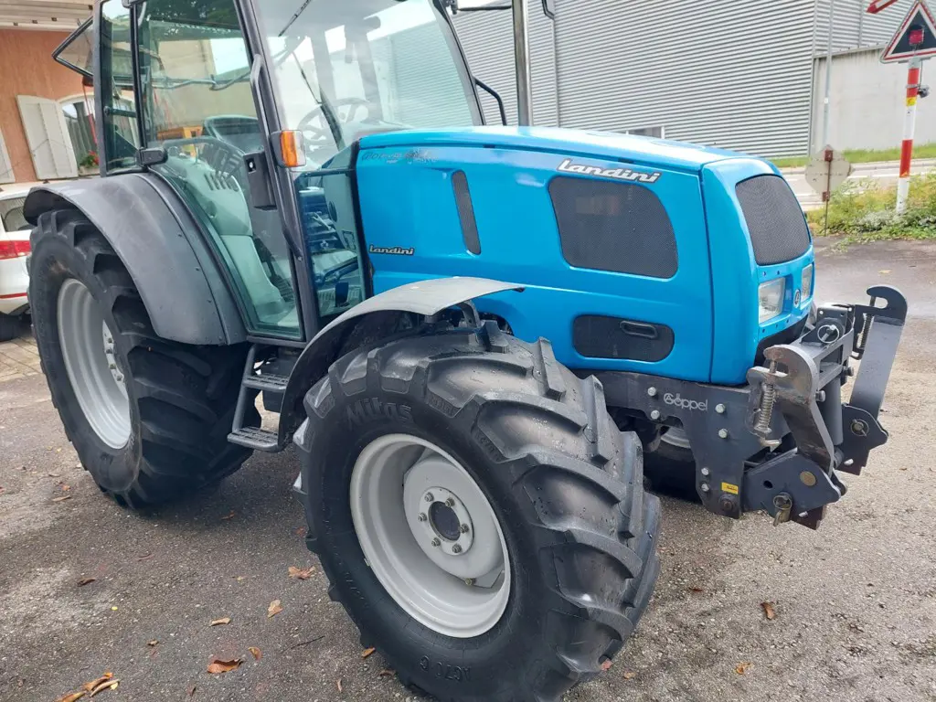 8804a9aa-7267-4136-b382-ba11753f9594-landini7.jpg