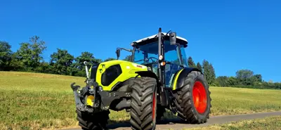 Traktor CLAAS AXOS 240