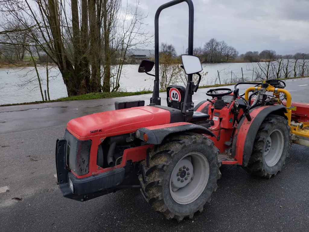 Antonio Carraro A SRX 8400 Knickschlepper Schmal