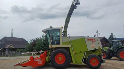Claas Jaguar 840 mit kompletter Ausrüstung