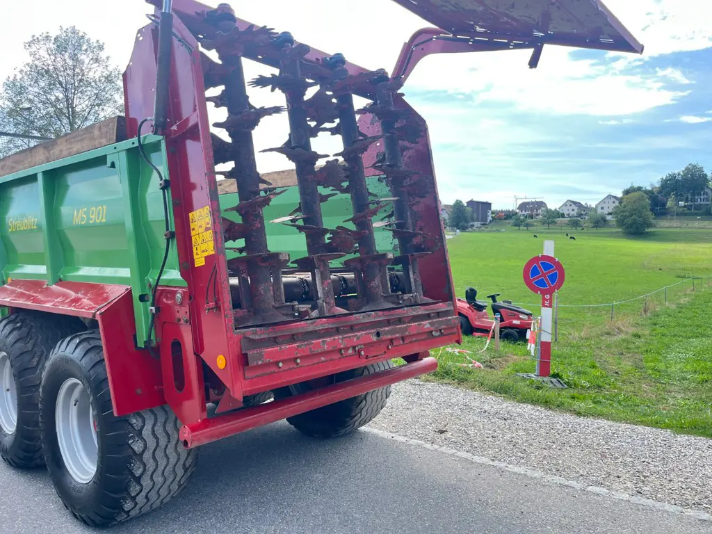 b510d0da-abb7-454e-b700-0dd0e91d9564-27757 Strautmann Mistzettler MS 901 Tandem (8) .jpg