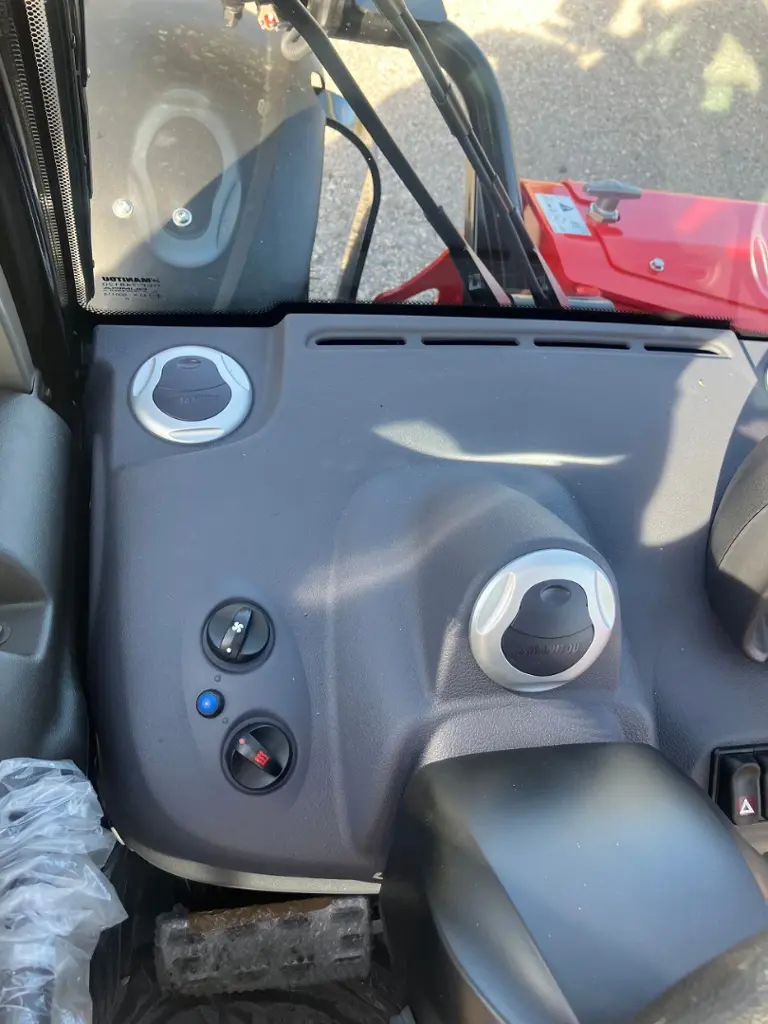 f7eb274b-4fd1-41e3-afa7-09ce5e250e4a-Manitou MLT 625 (3).jpg