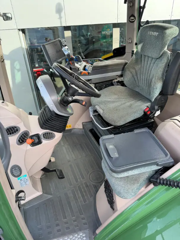 a5af7daf-9b65-46dd-9927-eb6832bbf125-Fendt 516 Vario SCR_5.jpg