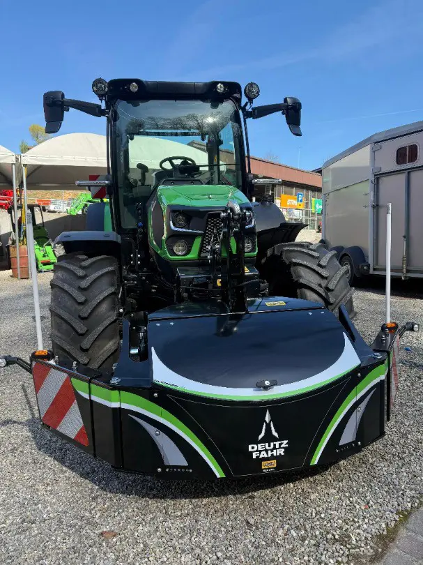 Frontkiste / Frontbox Deutz