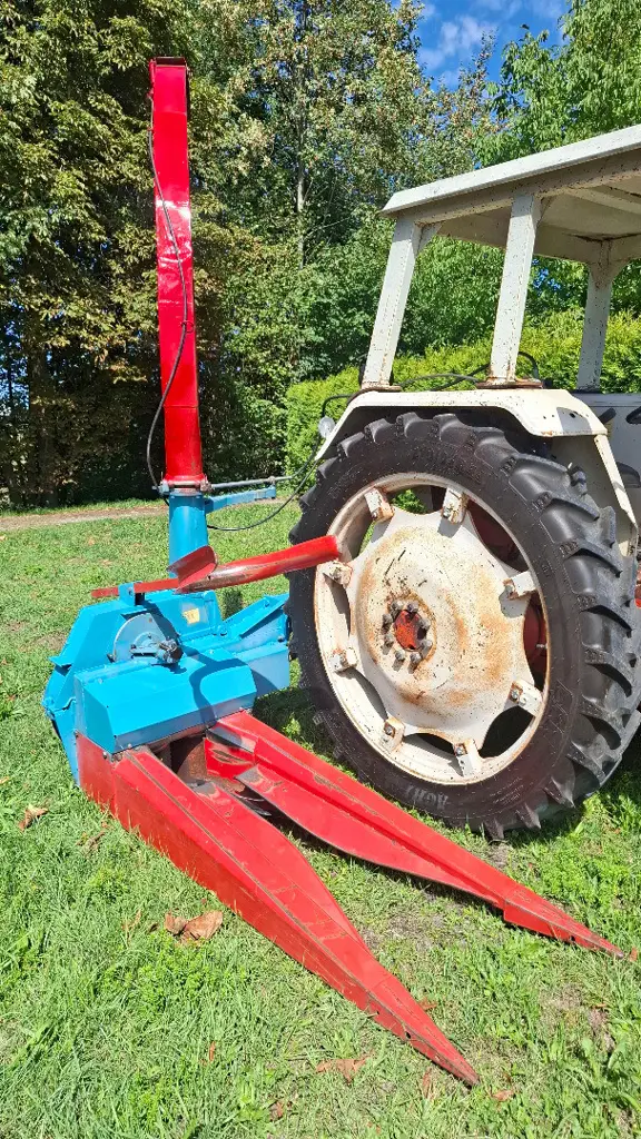 Maishäcksler Mengele MB 220