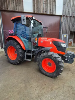 Kubota M4072