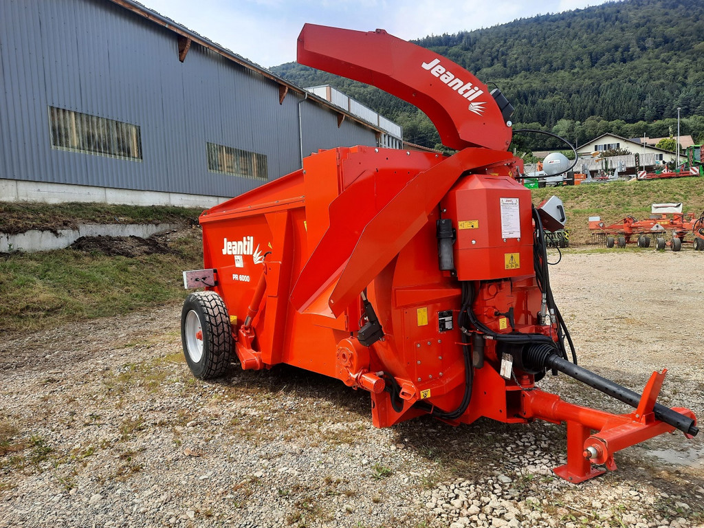 d37f8d84-29a1-4f4e-a118-bfe6418b955e-Jeantil Jourdain (11).jpg