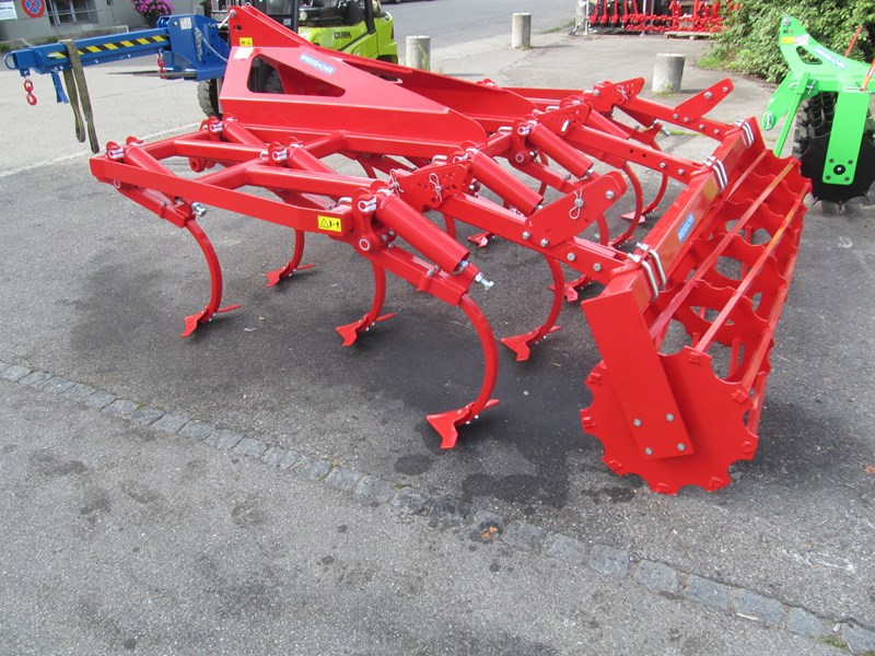 Leichtgrubber/Kultivator/Ökogrubber/Flachgrubber/Déchaumeuse, flächiger Schnitt mit Reserve, vielsei