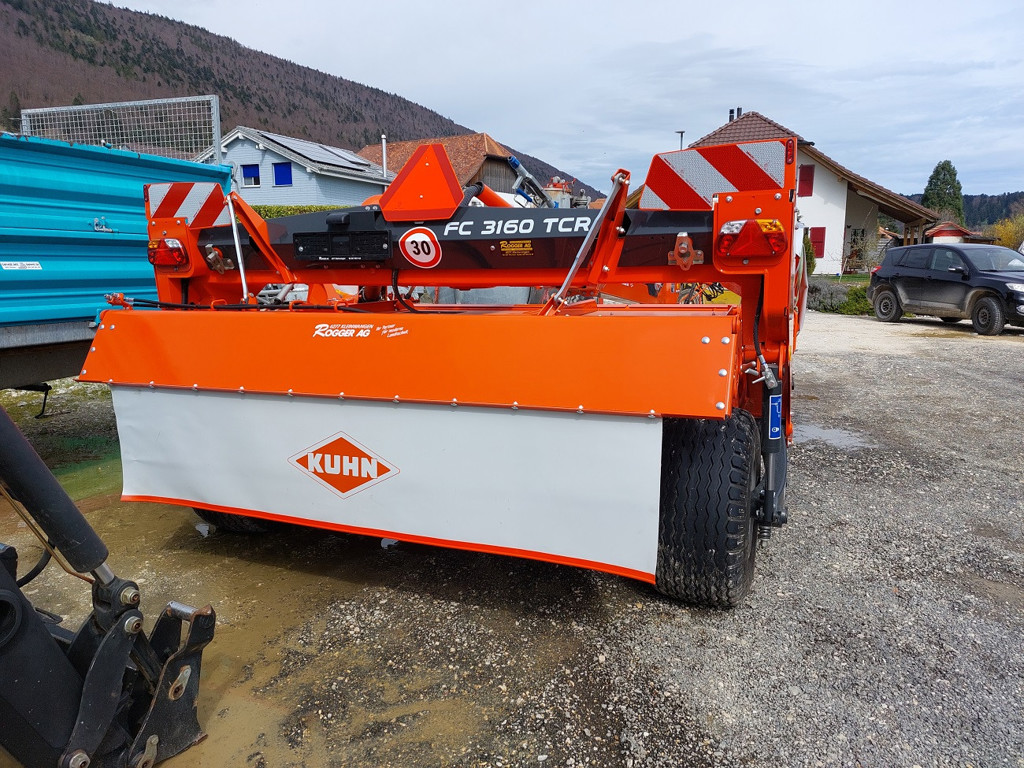 c647b81d-a5e7-43a6-a513-fa19684a3fa0-Kuhn Stierli (4).jpg