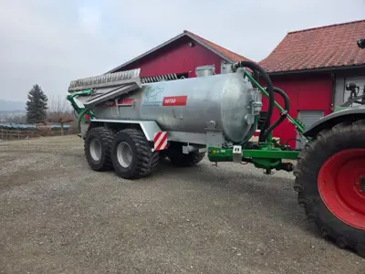 Güllenfass Agrar 10700 mit Schleppfix 9M